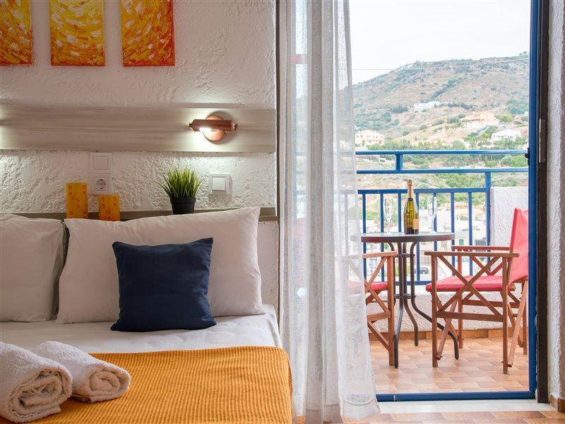 Amazona Aparthotel Agia Pelagia Exterior foto