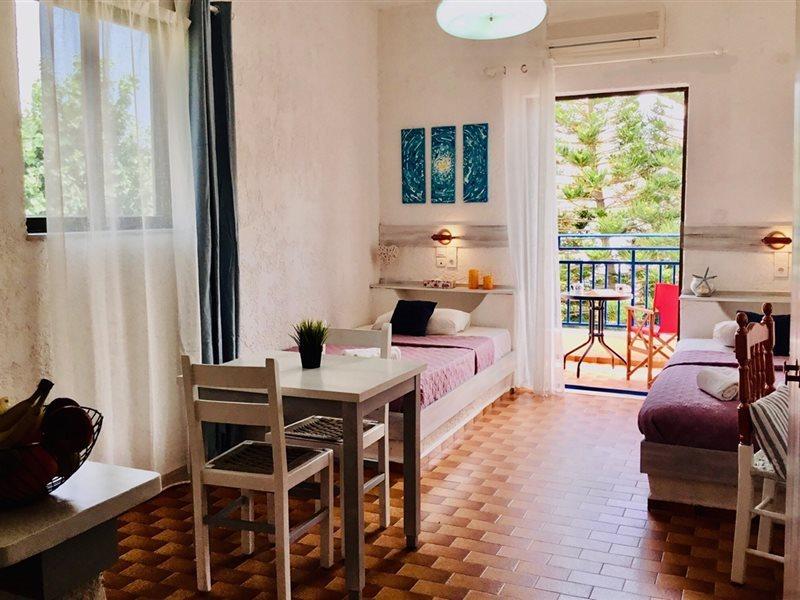 Amazona Aparthotel Agia Pelagia Exterior foto