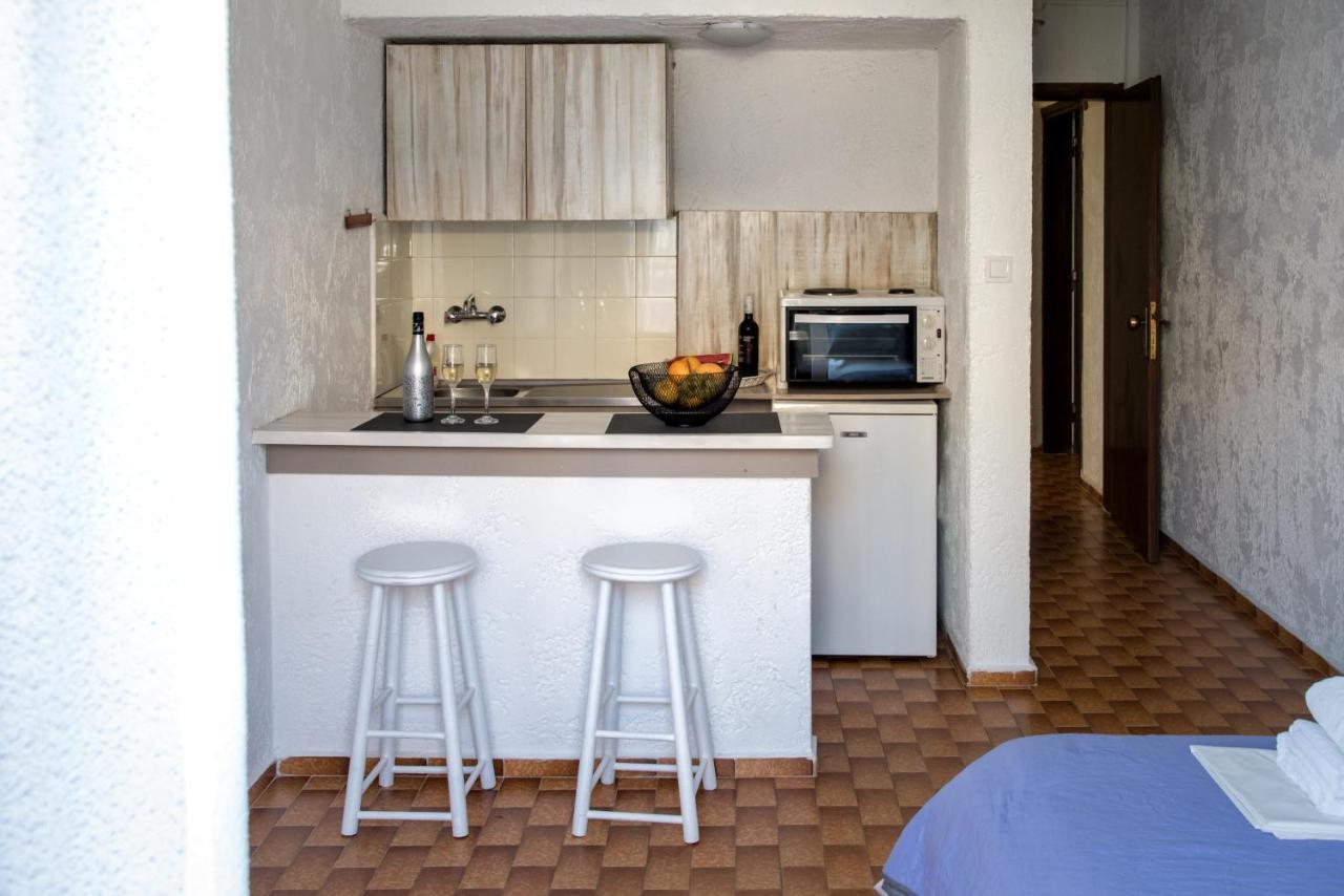 Amazona Aparthotel Agia Pelagia Exterior foto